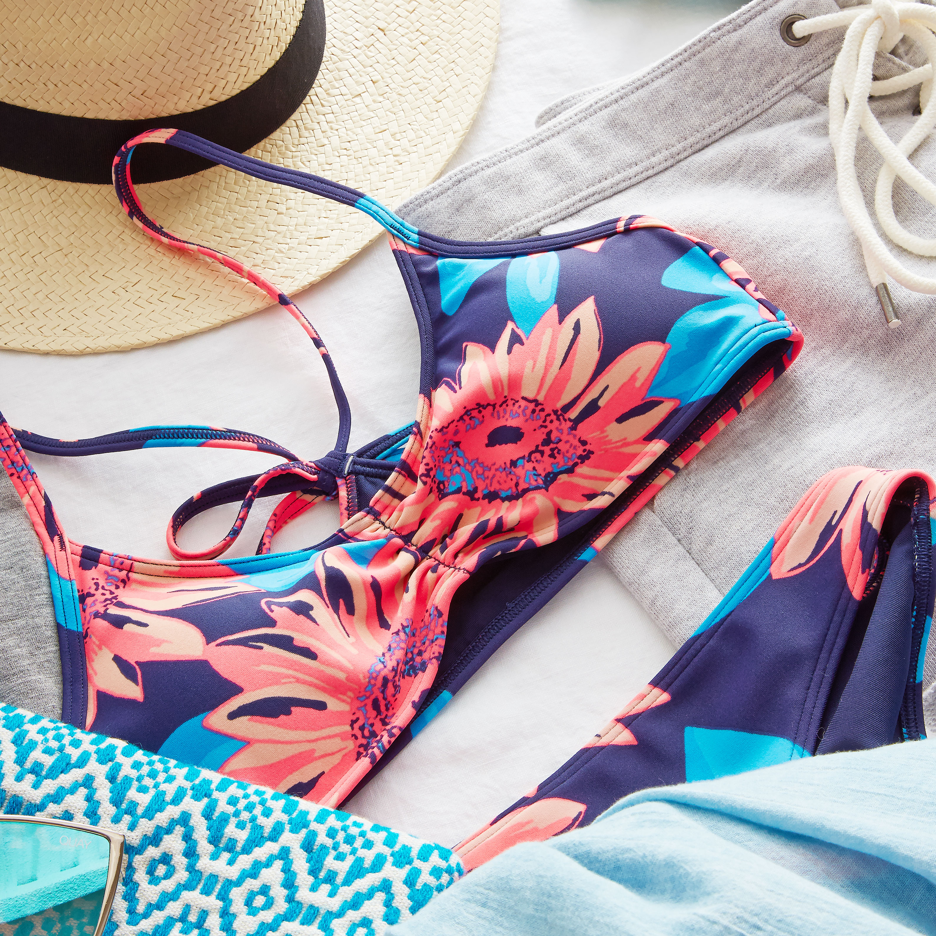 #AerieREAL Love From Iskra: Beach Bag Essentials