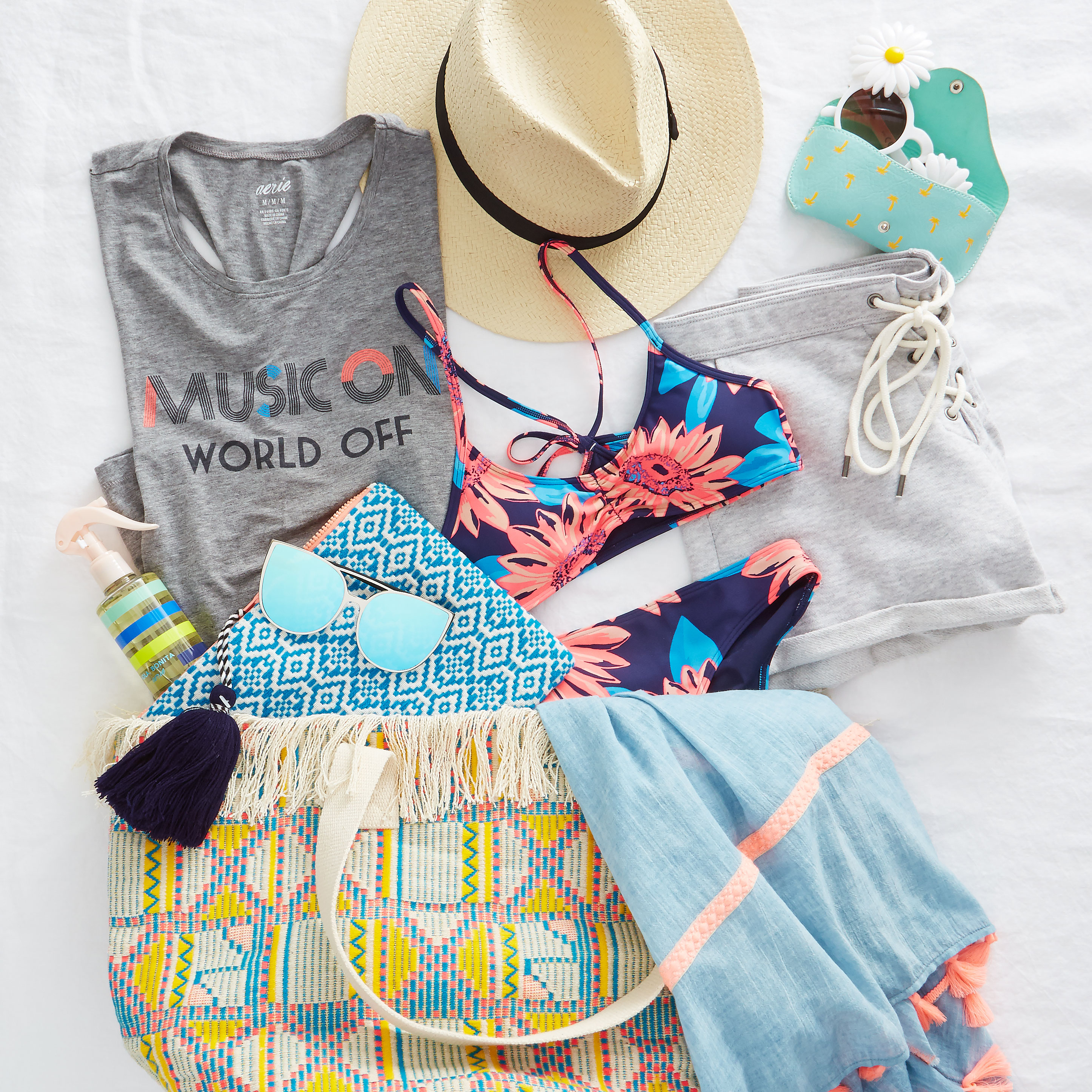 #AerieREAL Love From Iskra: Beach Bag Essentials