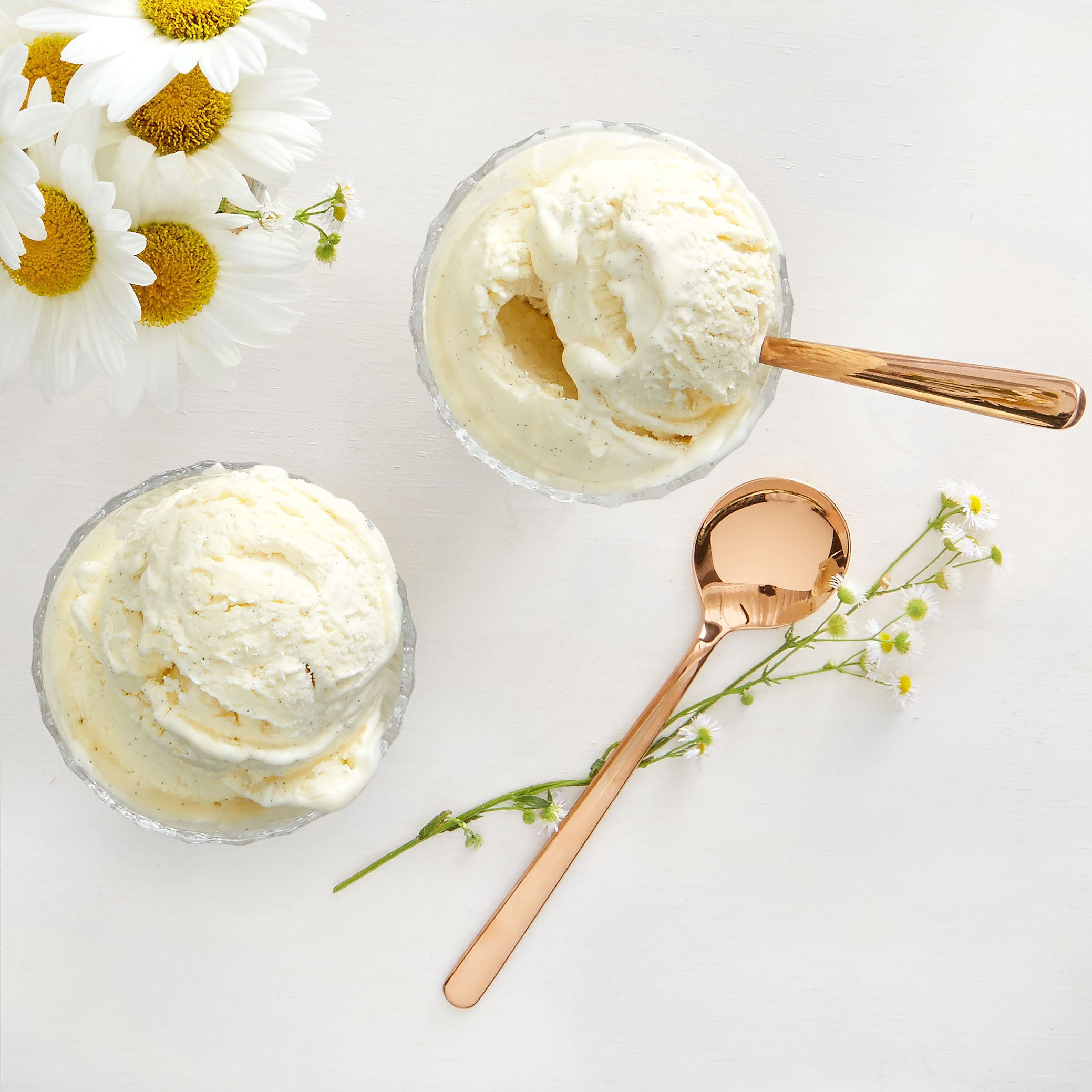 Сливки и ваниль. Ванилла мороженое. Vanilla Ice Cream Cream Юба. Glace Vanille крем. Шарик ванильного мороженого.